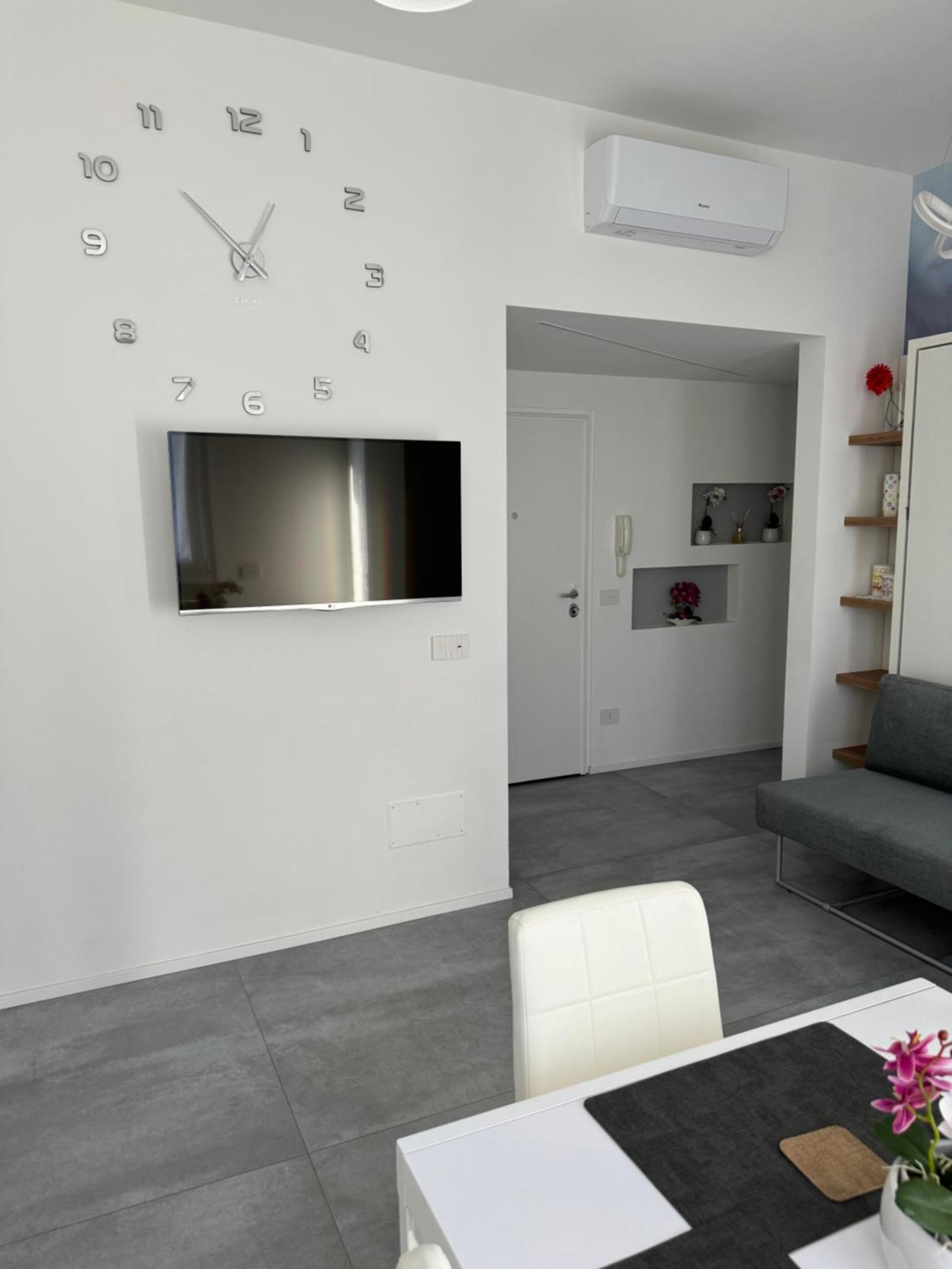 B&B Prestige Corsico Bagian luar foto