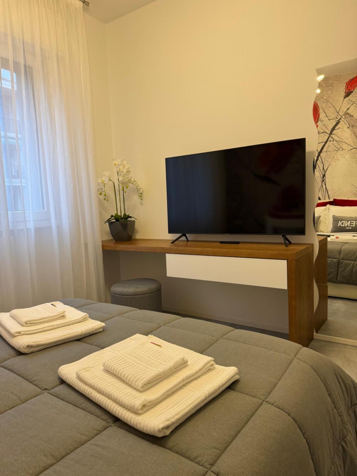 B&B Prestige Corsico Bagian luar foto